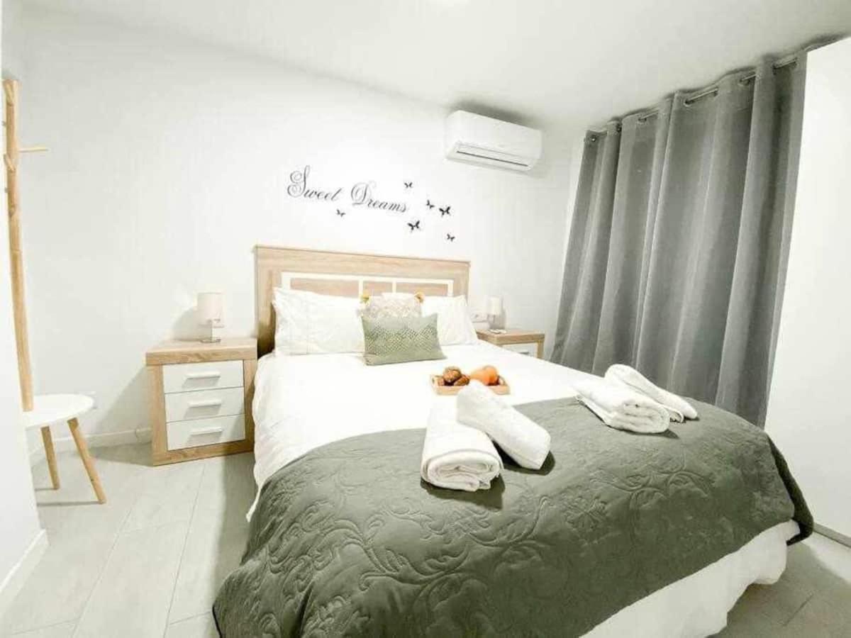Apartment In Alicante Downtown/El Postiguet Beach ภายนอก รูปภาพ